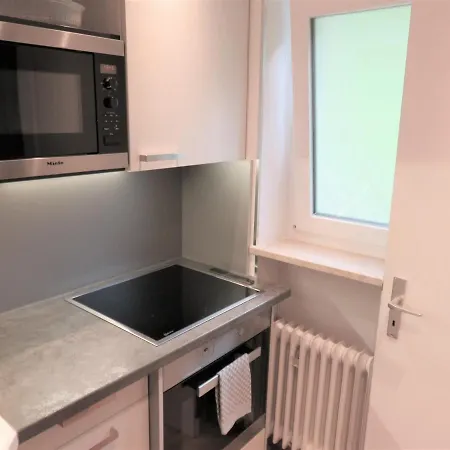 Weiss, Sandra Weiss 公寓 *