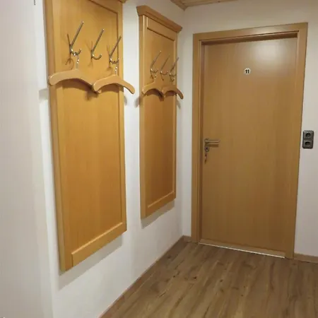 Weiss, Sandra Weiss 公寓