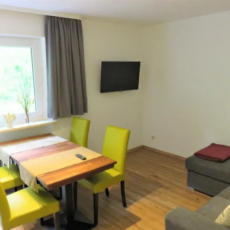 Weiss, Sandra Weiss Apartment