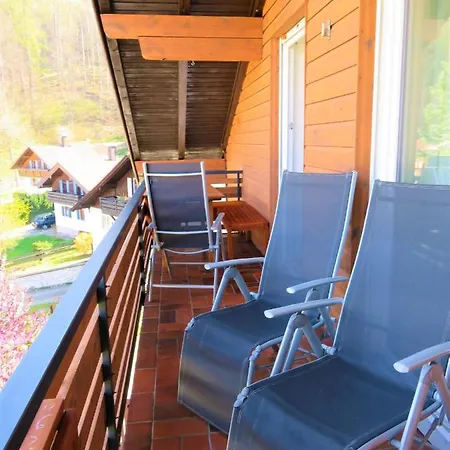 Διαμέρισμα Weiss, Sandra Weiss