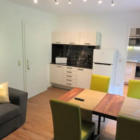 Weiss, Sandra Weiss Apartment *