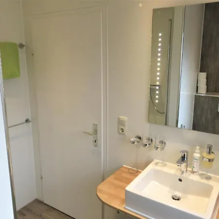 Appartement Weiss, Sandra Weiss *