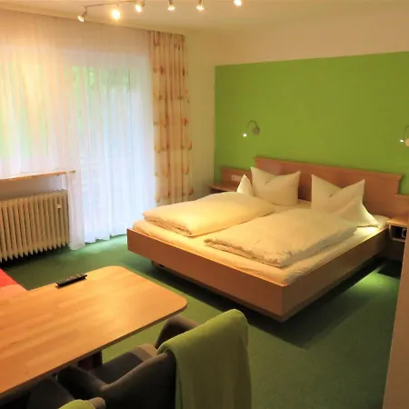 Weiss, Sandra Weiss * Füssen