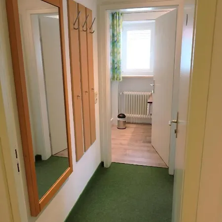 Appartement Weiss, Sandra Weiss *