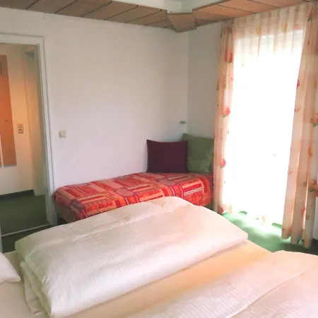 Weiss, Sandra Weiss Appartement *