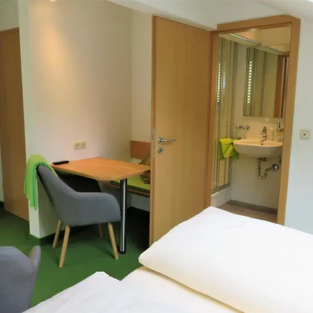 Appartement Weiss, Sandra Weiss *