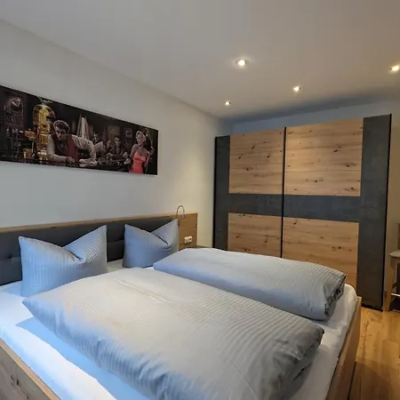 Weiss, Sandra Weiss Füssen