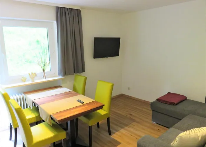 Weiss, Sandra Weiss Apartment