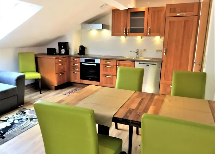 Weiss, Sandra Weiss Fussen