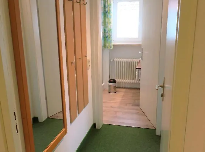 Apartment Weiss, Sandra Weiss *