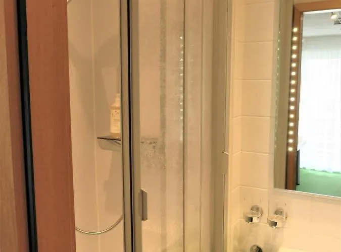 Apartment Weiss, Sandra Weiss