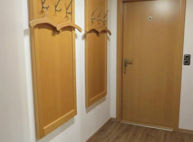 Weiss, Sandra Weiss Apartment